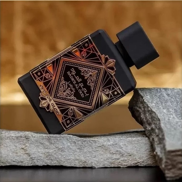 Lattafa Oud For Glory Bade'e Al Oud EDP 100 мл – Дървесен аромат с агарово дърво - Image 12